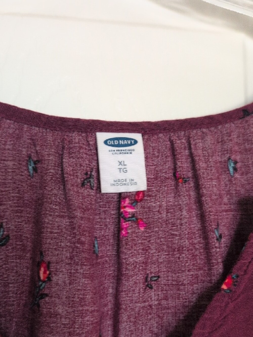 Old Navy Maroon Floral V-Neck Blouse - Picture 2 of 6